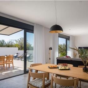 4 Bedroom Villa with Pool near Milna, Brac Island Sleeps 8 